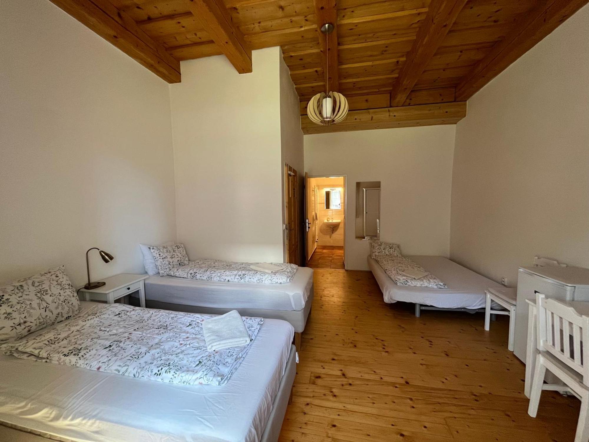 Hotel Dvur Nove Zamky Mladec Exterior foto