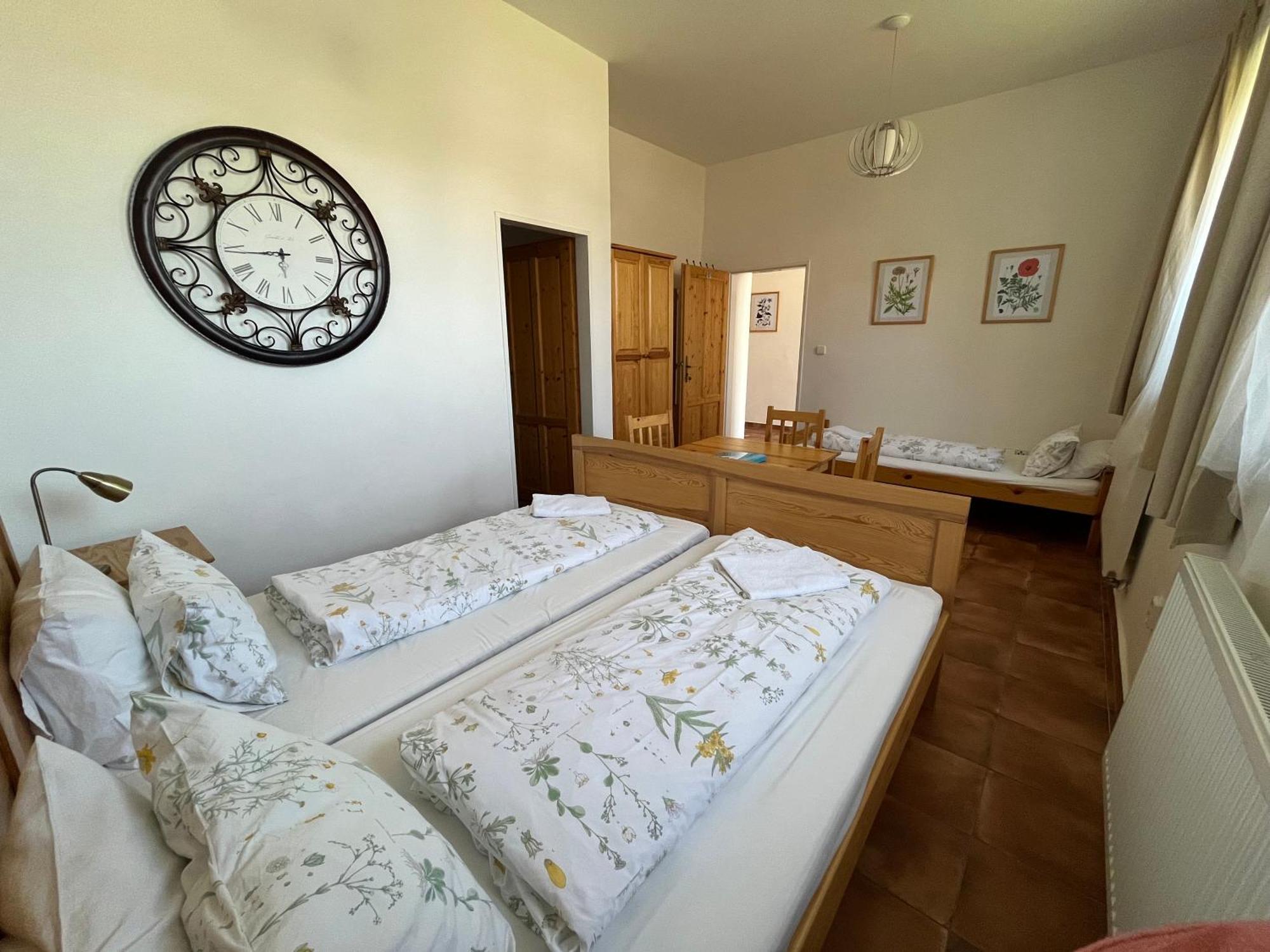 Hotel Dvur Nove Zamky Mladec Exterior foto