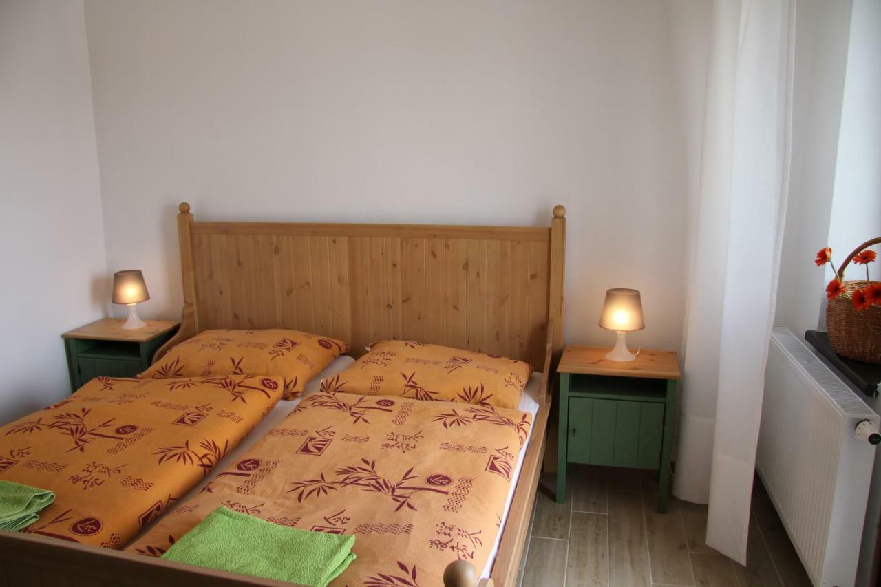 Hotel Dvur Nove Zamky Mladec Exterior foto